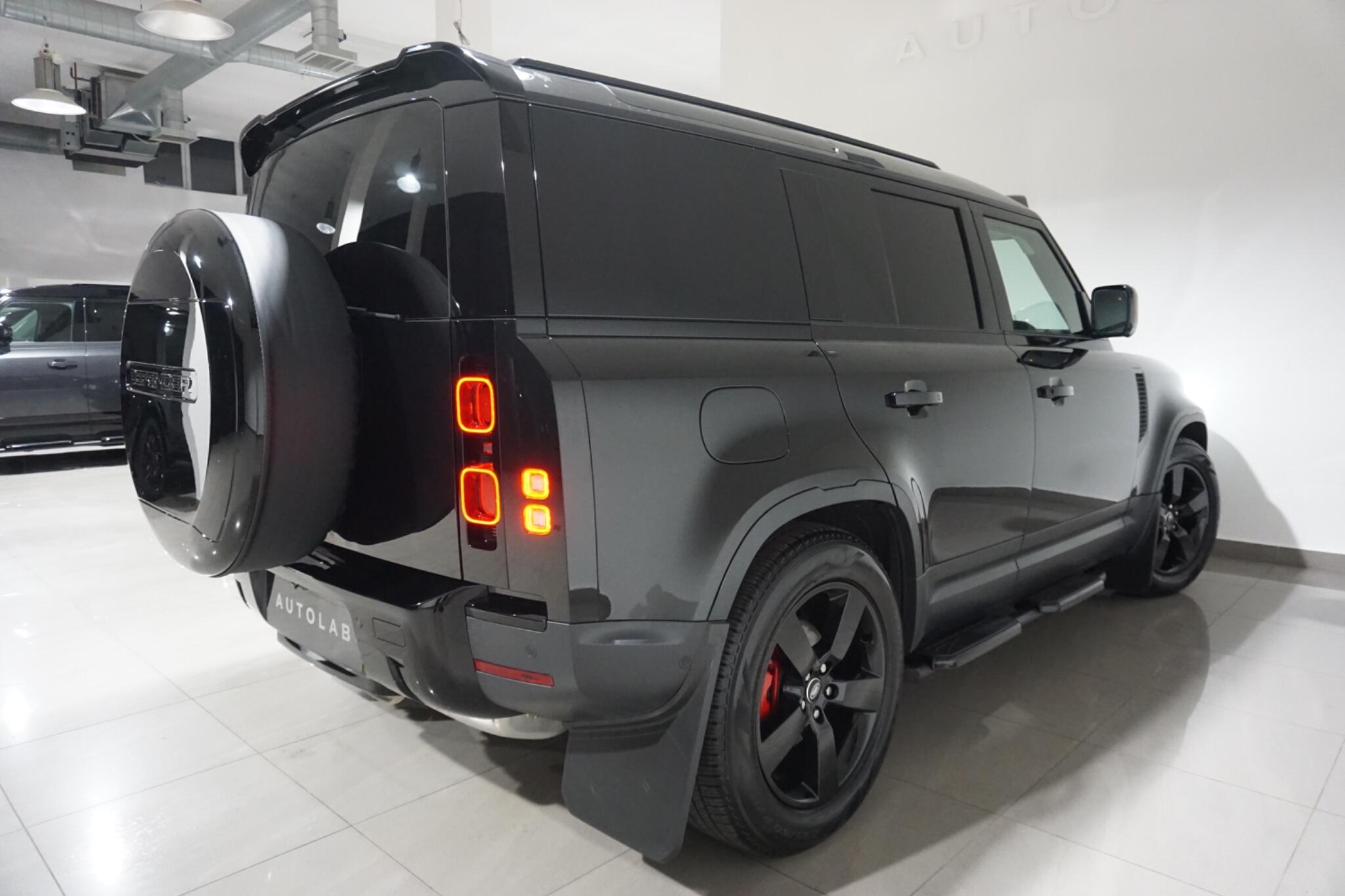 Land Rover Defender 110 3.0 D250 MHEV HSE Hard Top SUV Auto 4WD MWB Euro 6 (s/s) 5dr